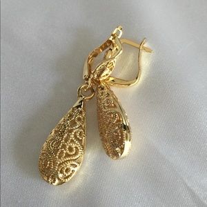 Gold-Plated Pierced Filigree Style Earring Set